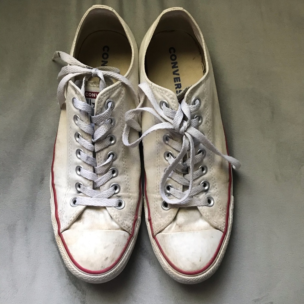 ✨trashed✨ white lo top converse